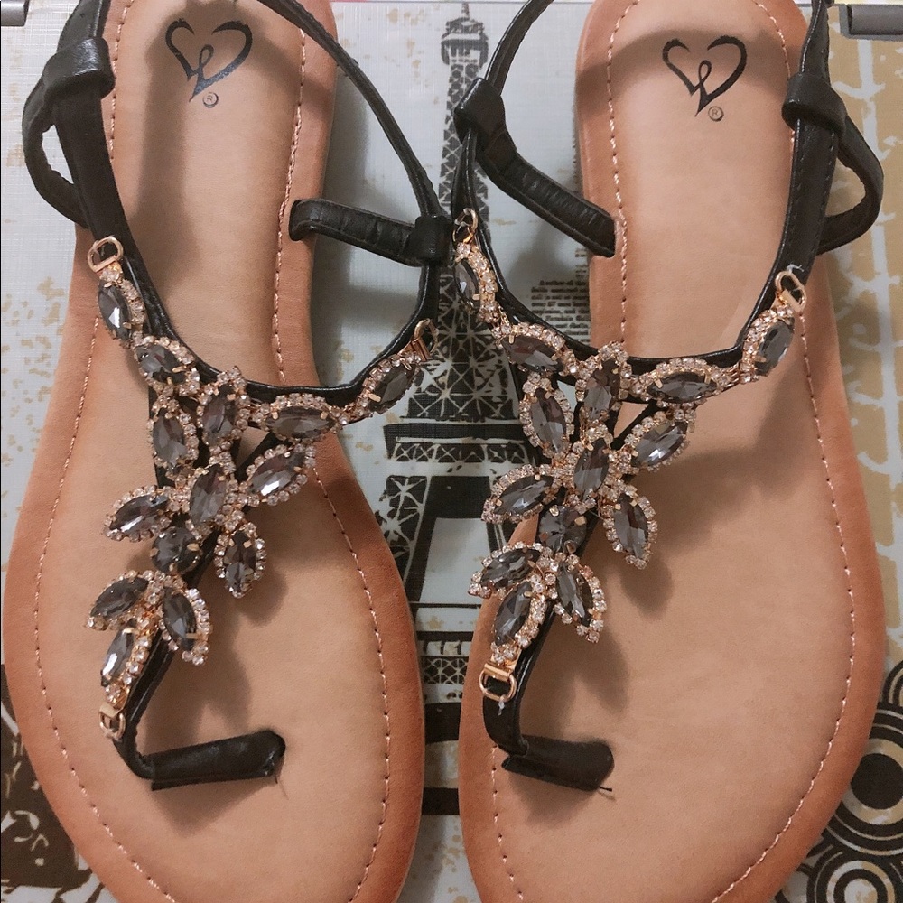 Cute Sandal size 7